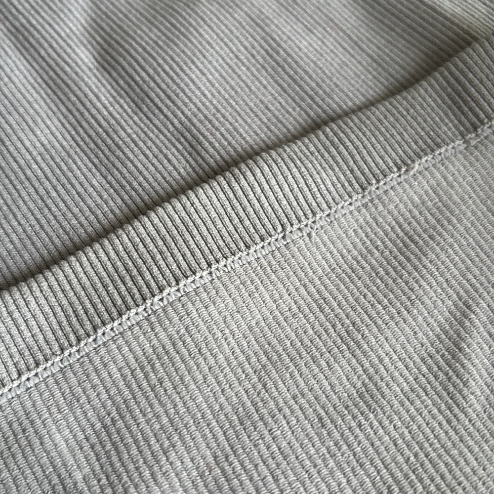 Aritzia Sunday Best Delta SinchSeamless Gray Long Sleeve Dress - Picture 7 of 9